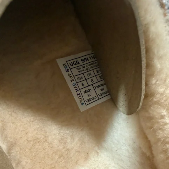 UGG Goldenstar Cozy Slipper/Clog - Picture 7 of 8